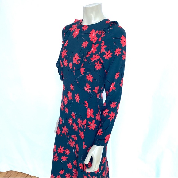 Beautiful floral dress - Picture 6 of 12